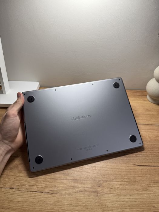 MacBook Pro 14’ 2021 M1 Pro 16Gb RAM 512Gb