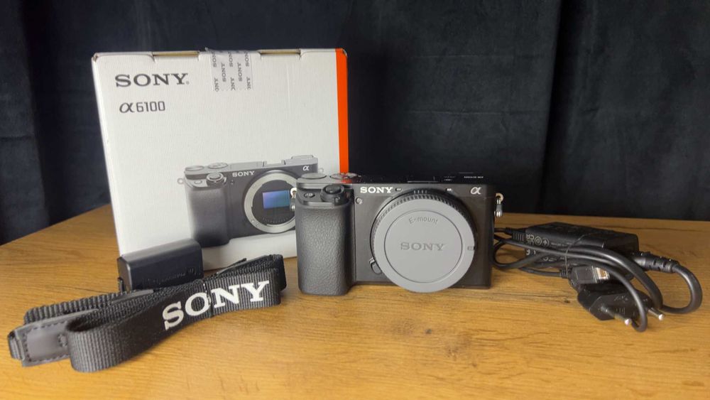 Sony A6100 - jak nowy, gwarancja!