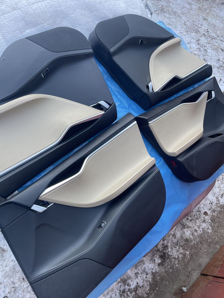Дверні карти Tesla model S 12-16,Підсвітка,з 3 машин