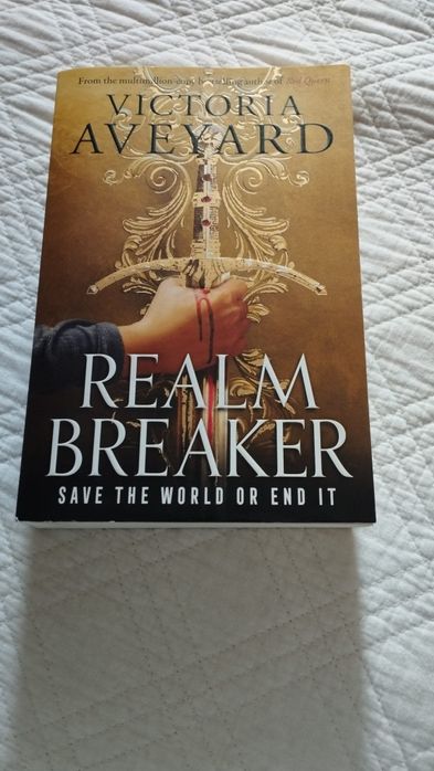 "Realm breaker" de Victoria Aveyard
