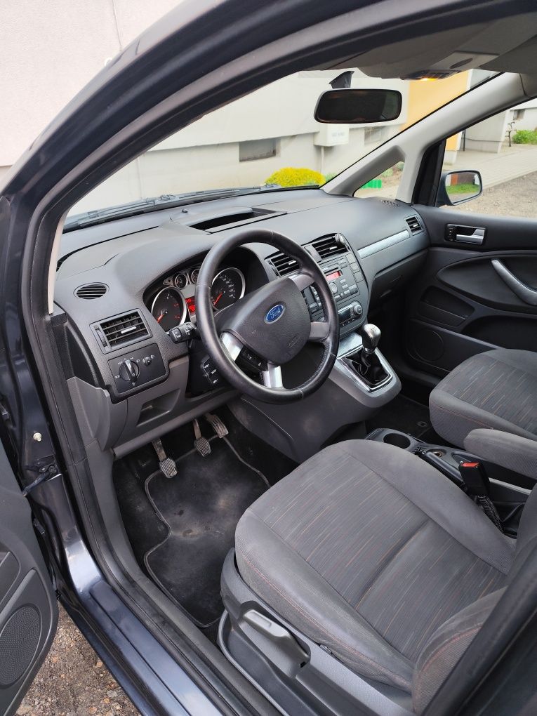 Auto wielozadaniowe nowe hamulce i rozrząd