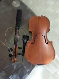 Скрипка під реставрацію