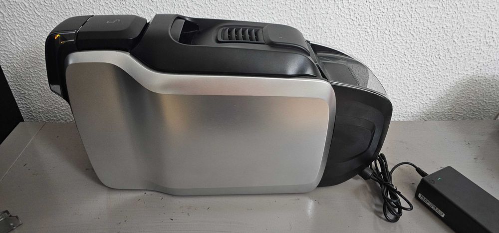 Impressora de cartões Zebra ZC300