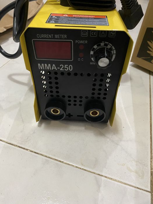 Vendo maquina de soldar nova nunca usada!