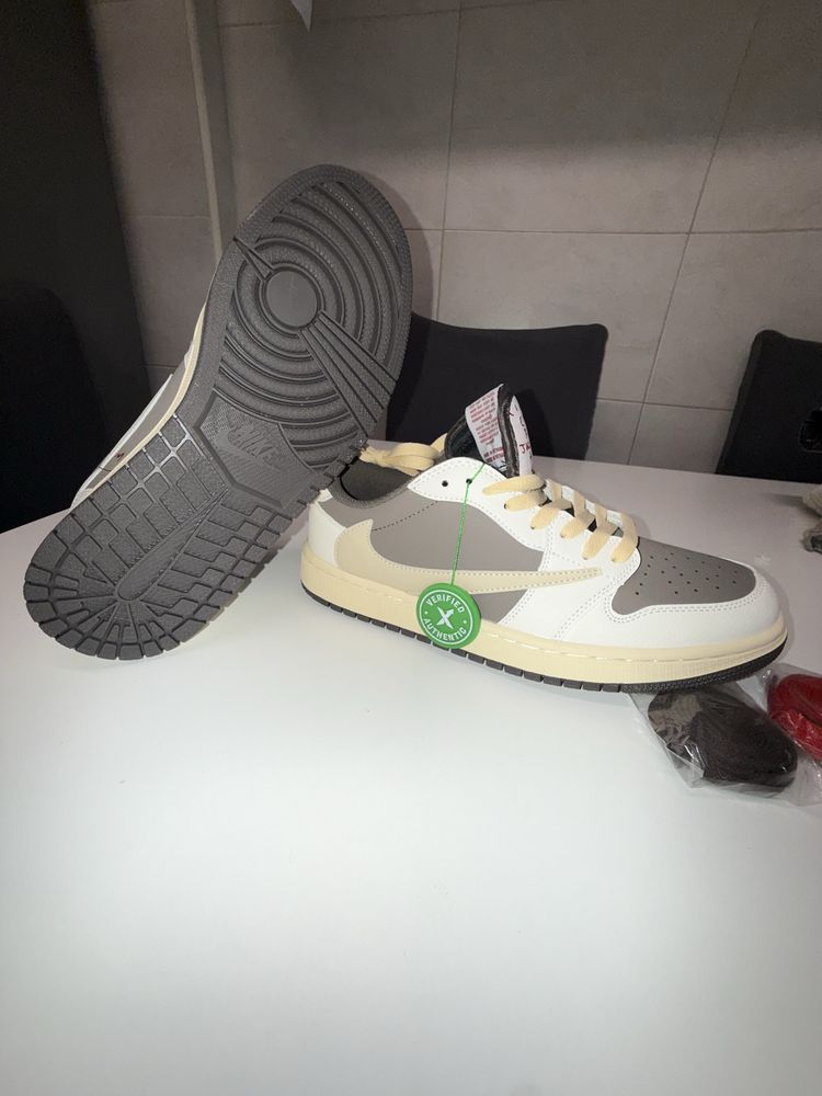 Air jordan 1 low Travis scott