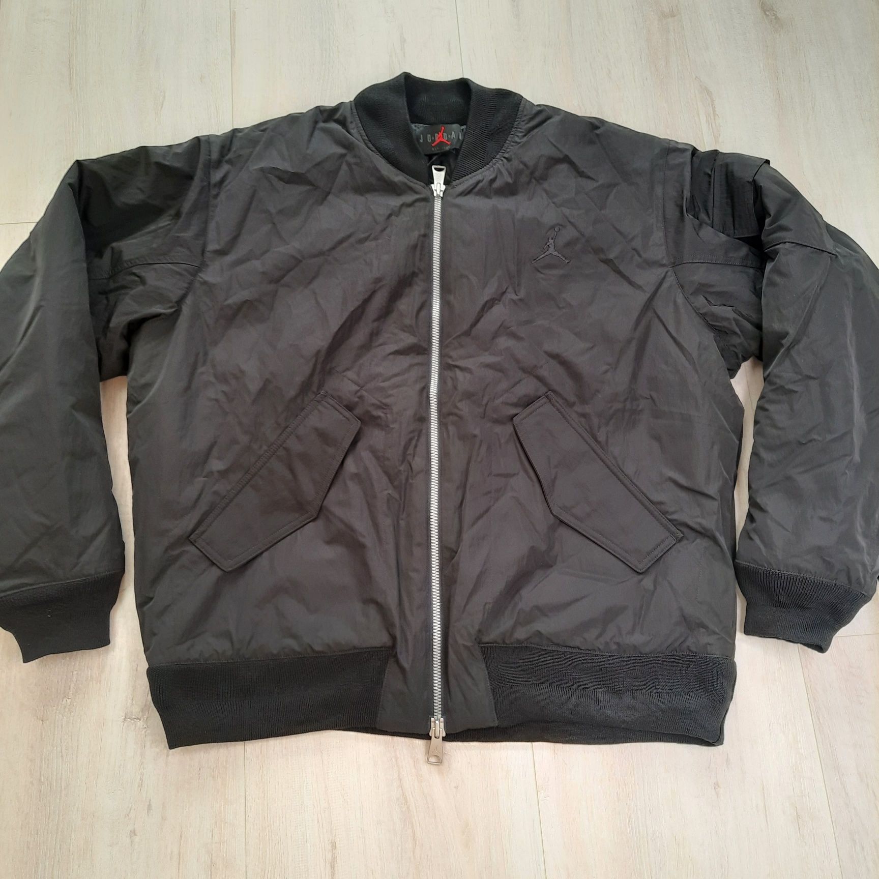 Куртка чоловіча Jordan Essentials Renegade Jacket (FB7316-010)