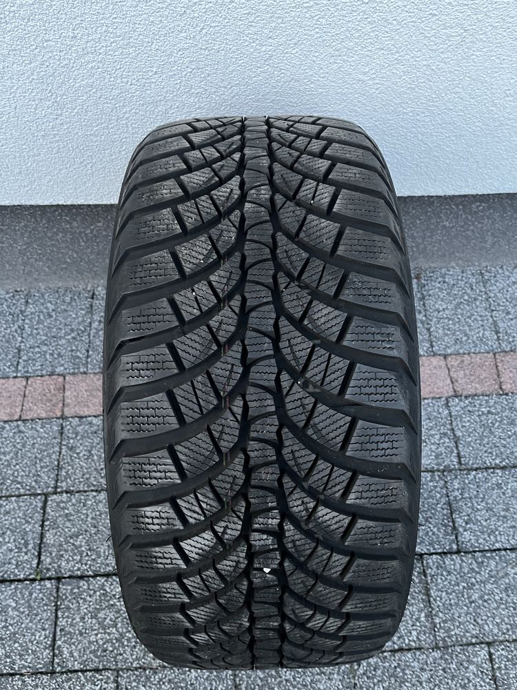 Opony zimowe Kumho 255/35R19