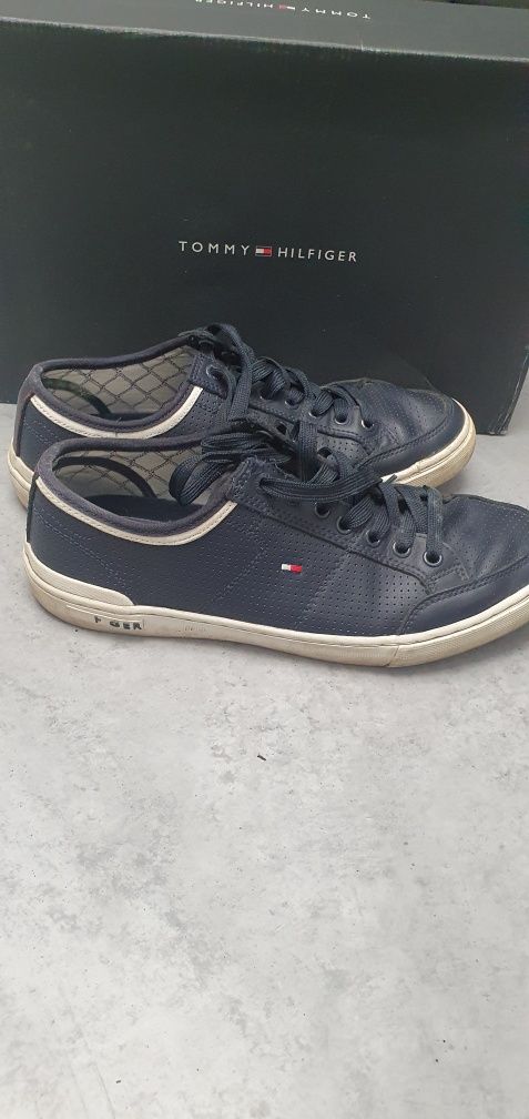 Кроссовки Tommy Hilfiger р. 40 ( оригинал)