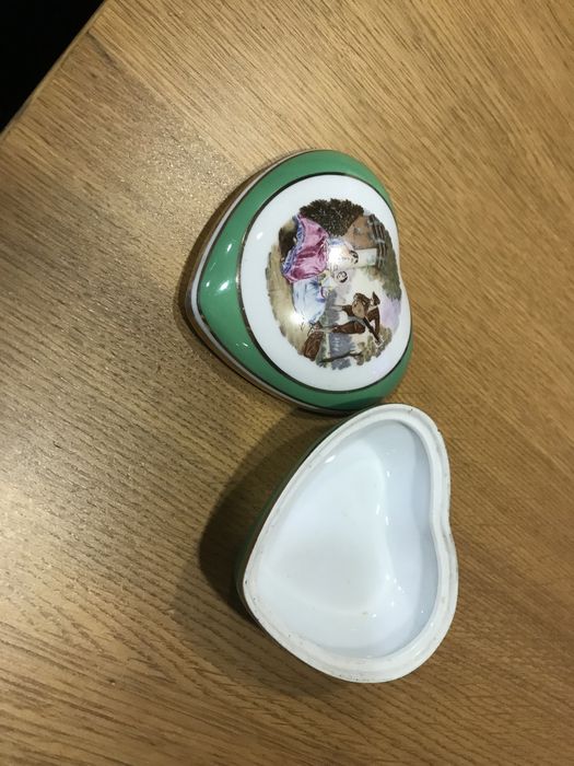 Guarda jóias em forma de coração