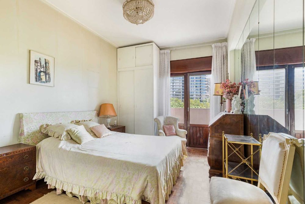 Elegante Apartamento T4 para venda em Miraflores (Algés - Oeiras)