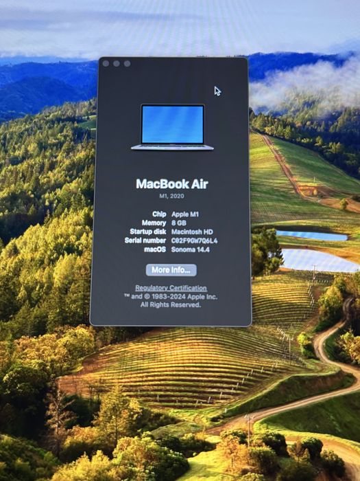 MacBook Air M1 (2020) – 8GB RAM, 256GB SSD