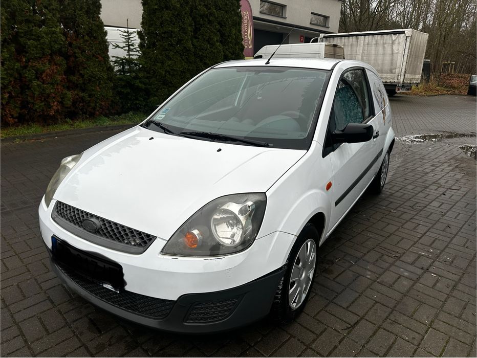 Ford Fiesta Van , zarejestrowany