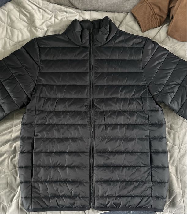 Продам чоловічу курточку E UNDER ARMOUR
