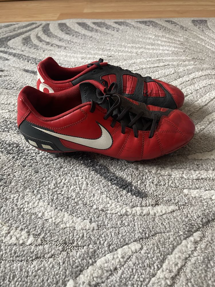 Korki nike t90..