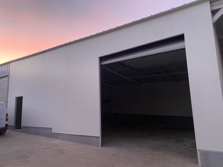 Aluga-se Armazém 92m² Albogas