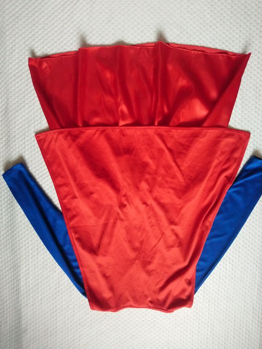 Карнавальна сукня Супер дівчина Super girl на 8-10 років з накидкою