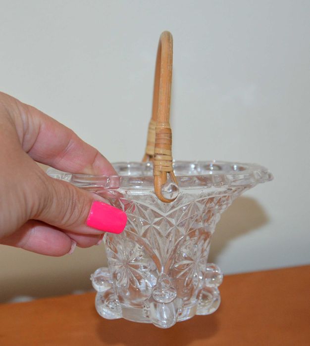 Kryształowy kosz koszyk z raczką