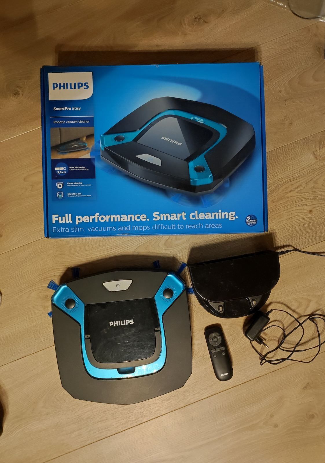 Робот-пылесос Philips