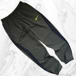 Нейлонові штані на утяжках Nike Swoosh Dri-Fit khaki (Розмір М)
