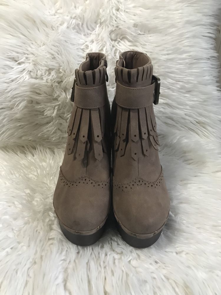 Botas/Botins com salto plataforma estilo cortiça utilizadas apenas 2 vezes