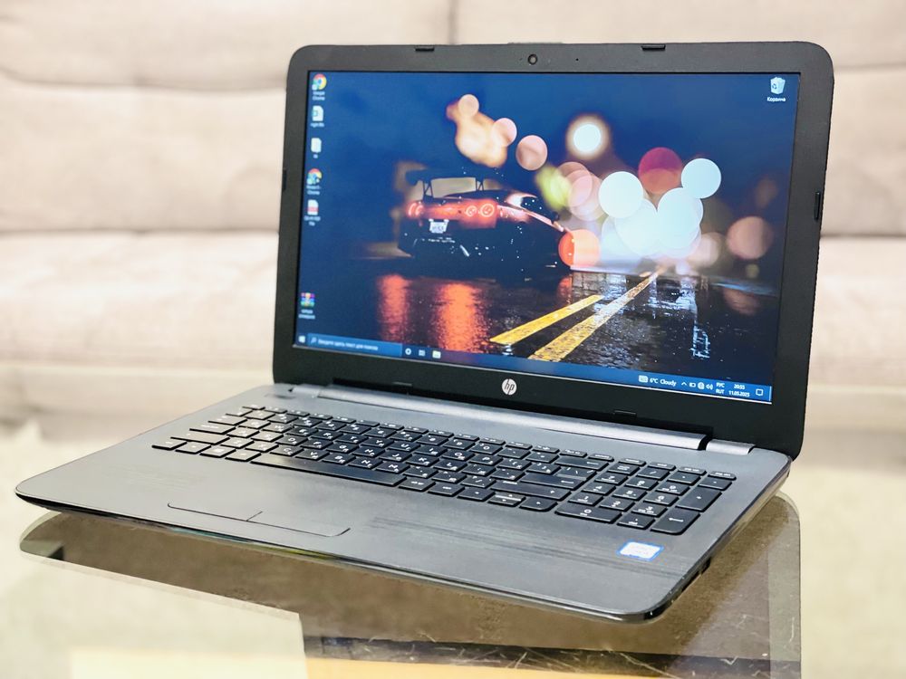 HP 15/Full HD/Core i3-6006U/2.0 GHz/4 ГБ/SSD 128/HD Graphics 520