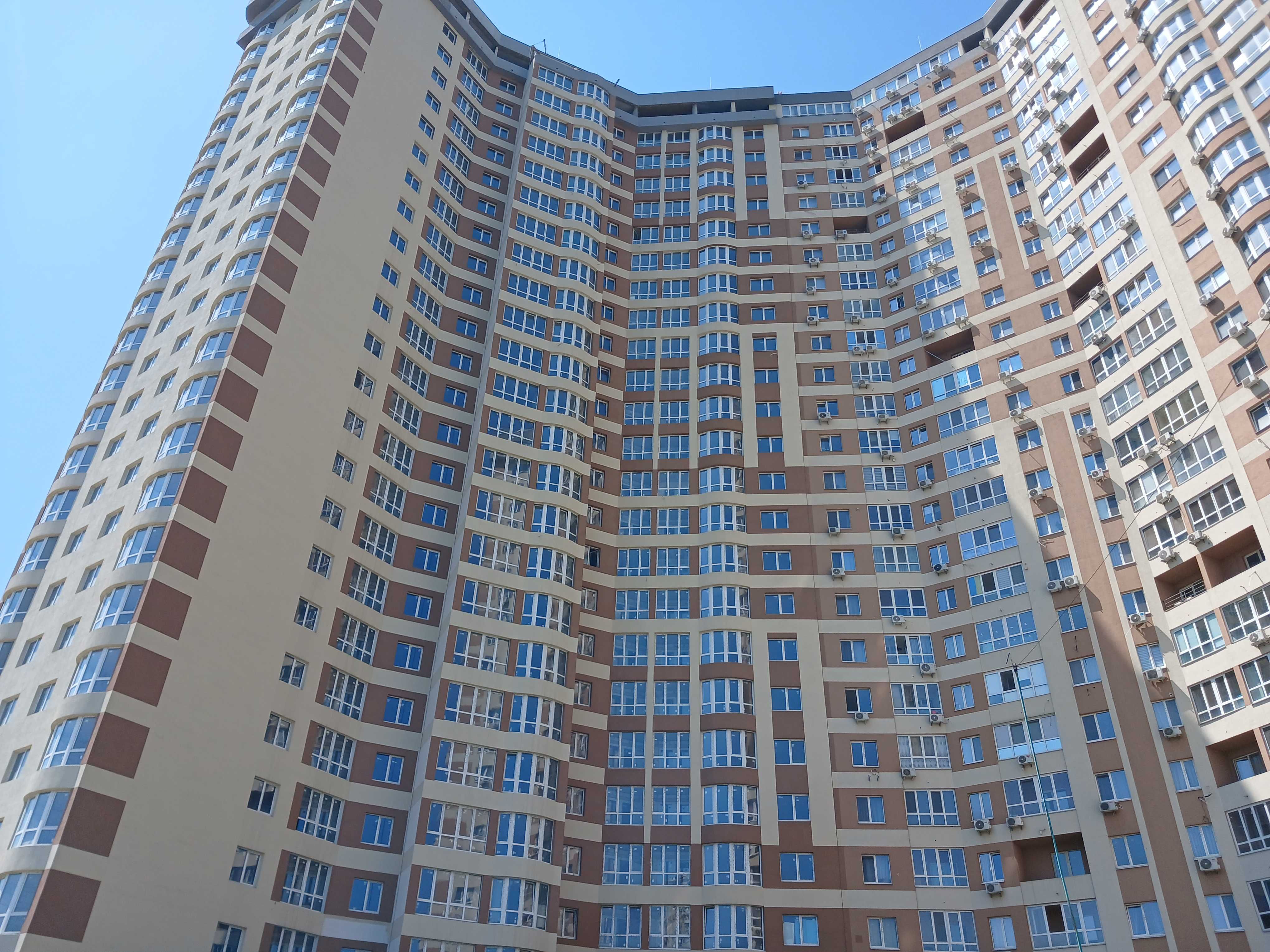Продам 1 комнатную квартиру с панорамными окнами