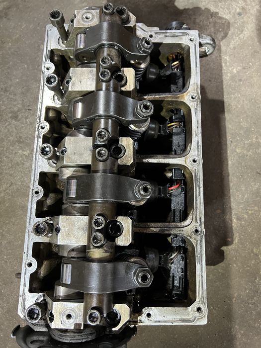 Головка блока з форсунками VW 2.0 tdi BMM 140hp