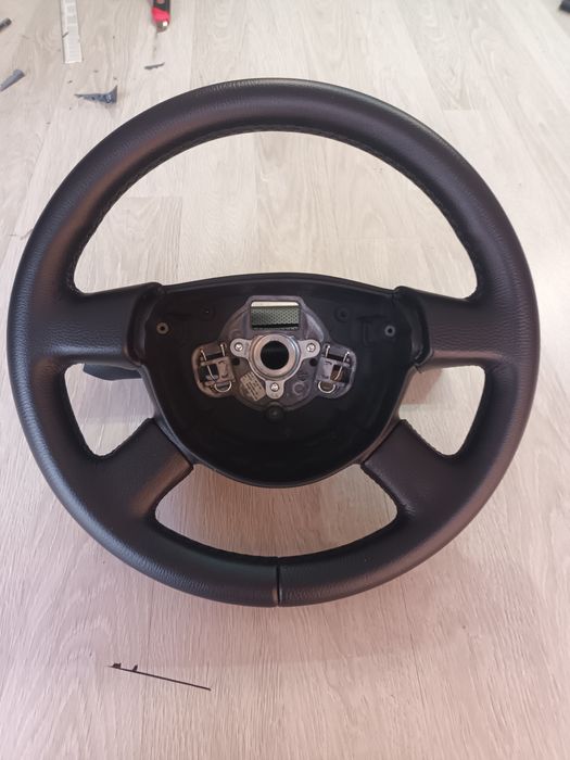 Кермо Шкода Октавія тур .а5.пасат б6 перетянуте на обмін