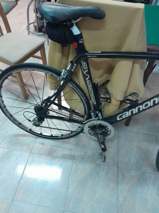 Bicicleta de estrada carbon cannondale