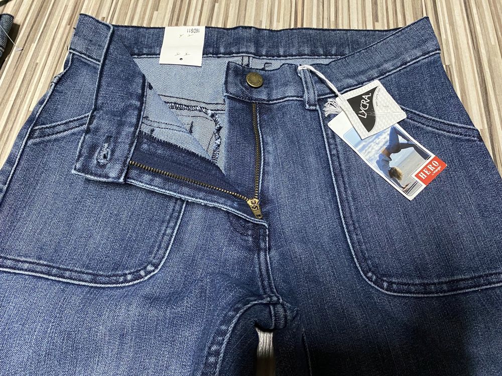 Spodnie damskie jeans 28/33 pas 76 cm komplet 2 pary Wrangler nowe