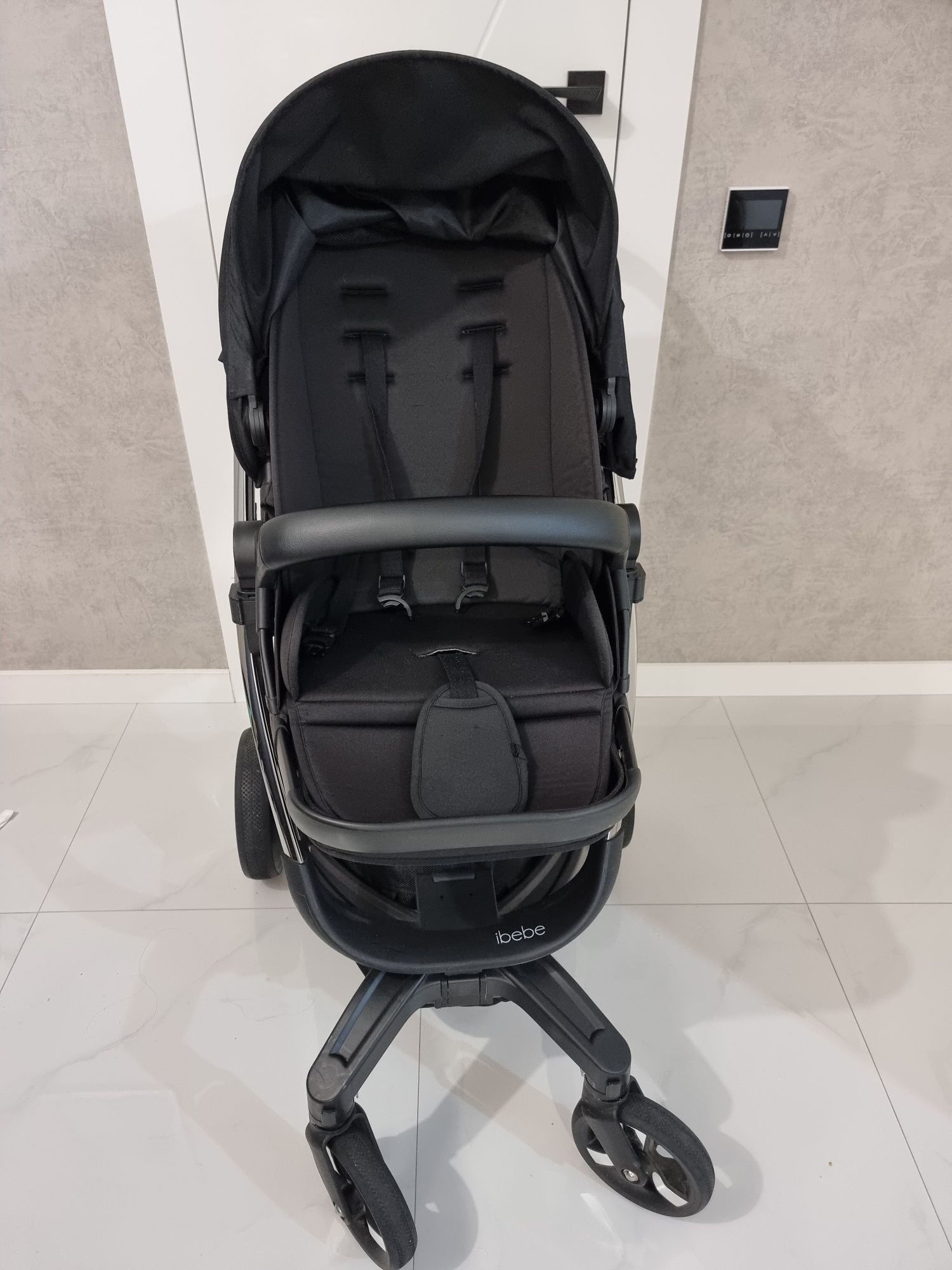 Продам чорну коляску Ibebe 2 в 1 Лише самовивіз