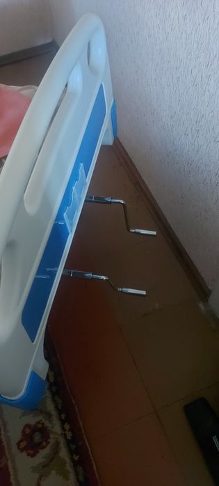Кровать манипуляционная