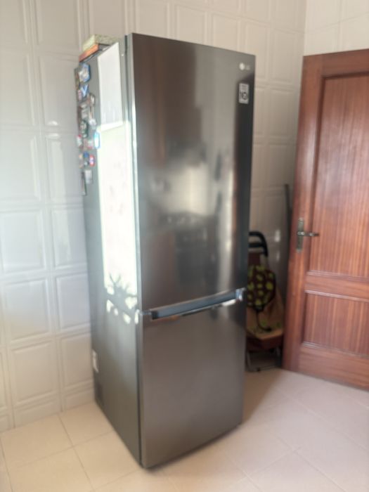 Frigorifico LG novissimo comprado ano passado