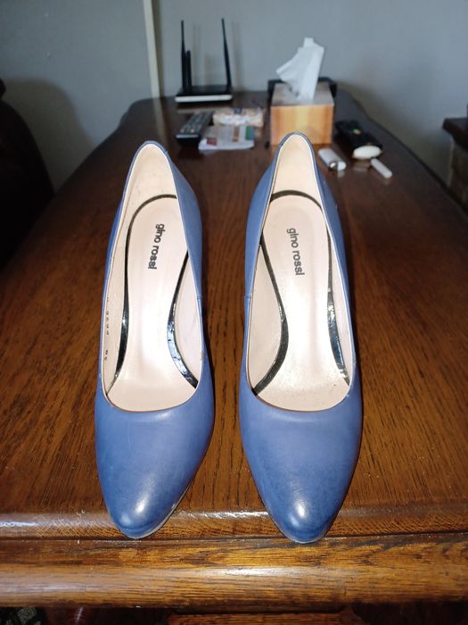 Damskie pantofle na obcasie ,włoskiej firmy Gino Rossi