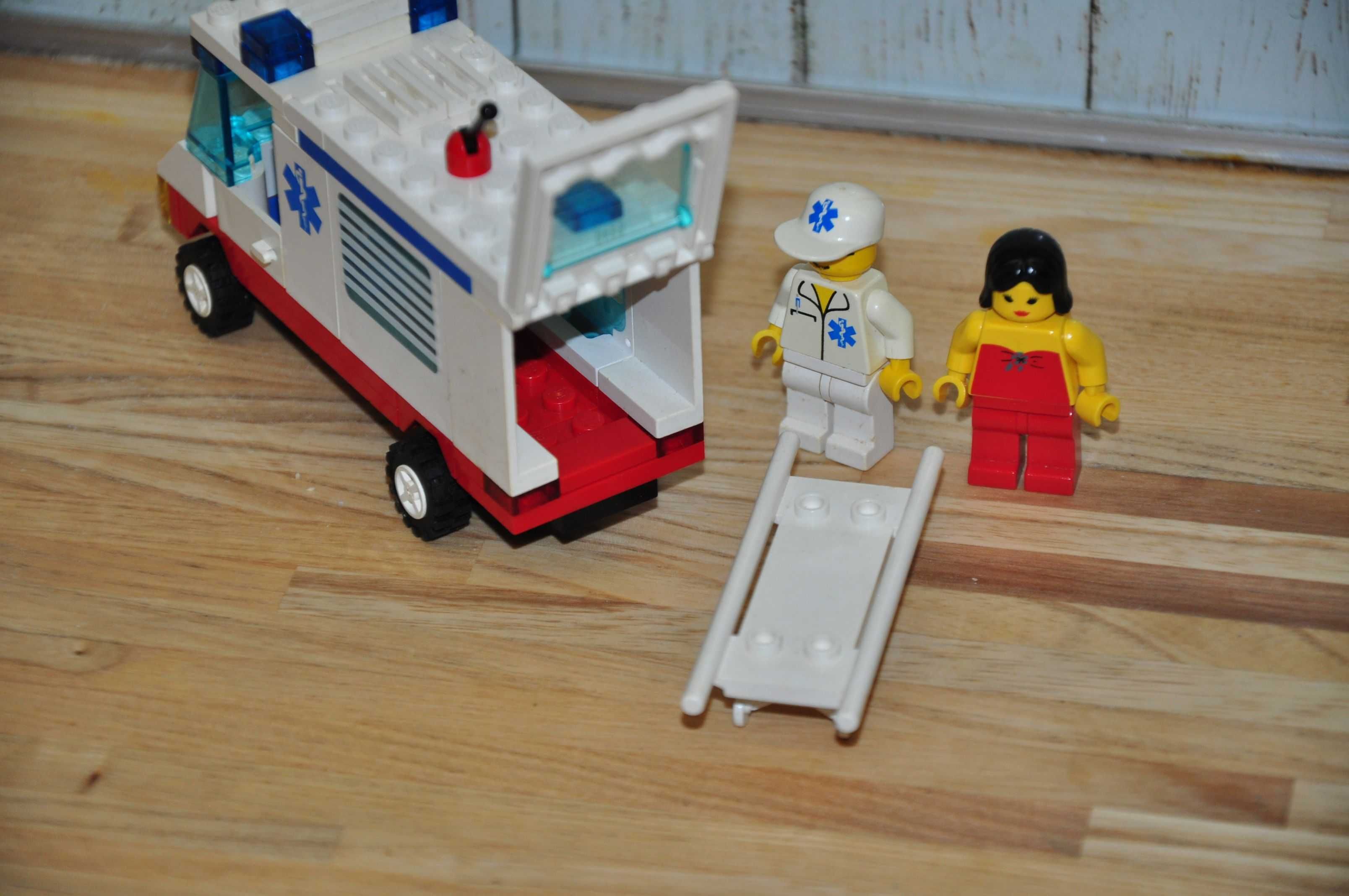 Z0156. Zestaw LEGO Town 6666-1 Ambulance