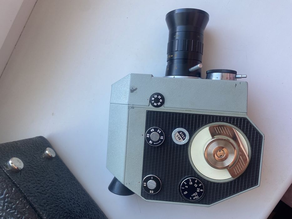 Кінокамера ретро кварц 5
