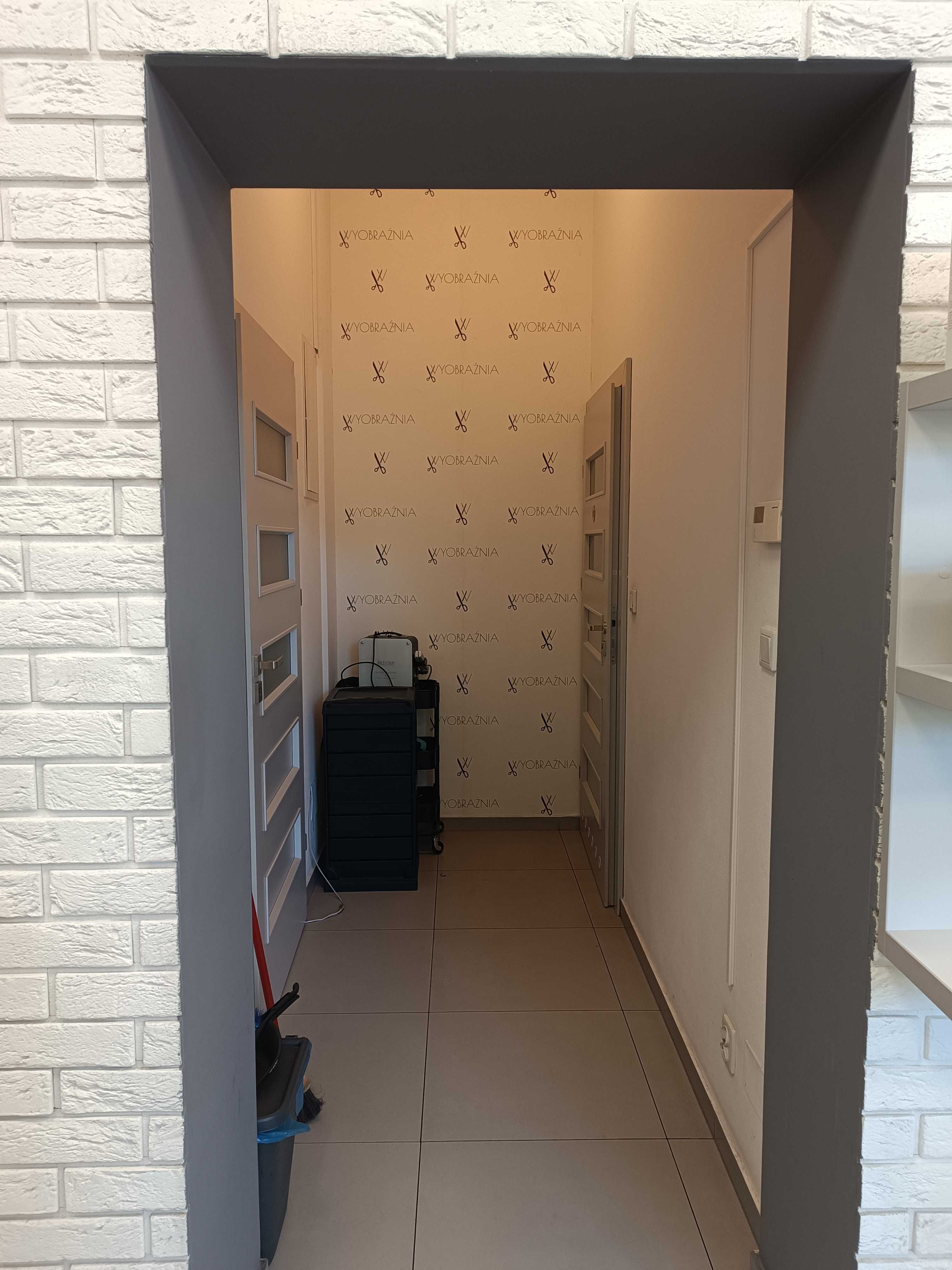 Odstąpię salon fryzjerski w centrum Wieliczki