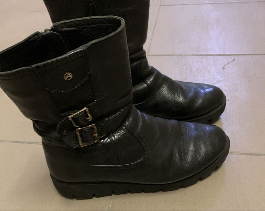 Шкіряні чобітки чорні 38 розмір