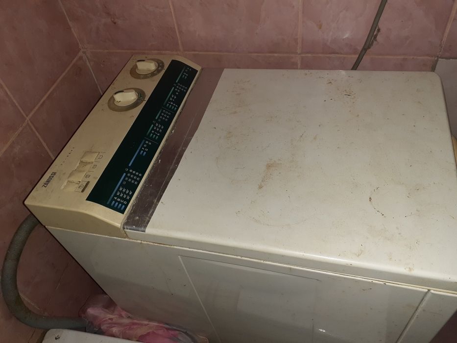 Стиральная машинка Zanussi Beртикальная бу