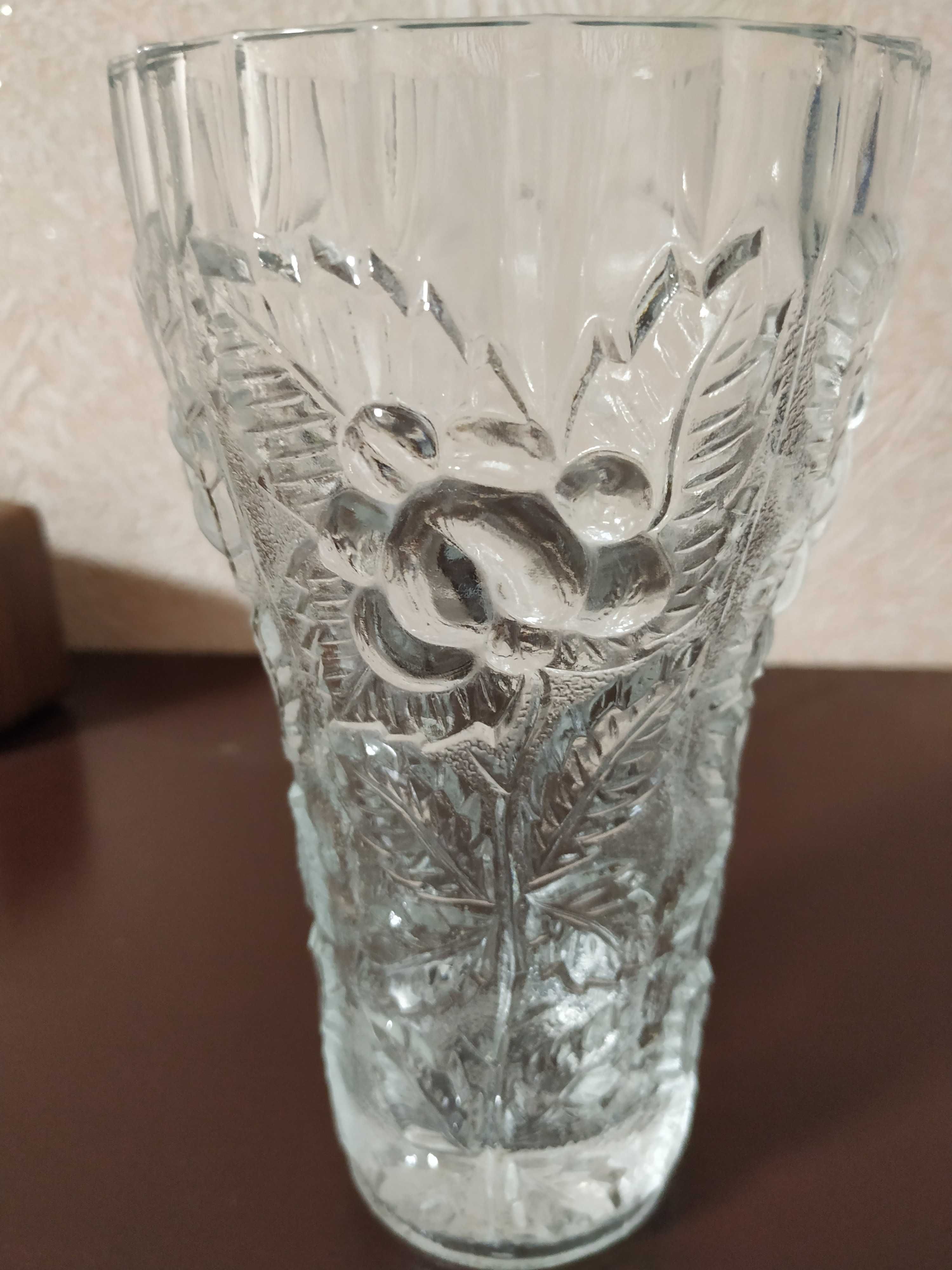Ваза цветное стекло СССР. Ваза из дерева. Кашпо. Вьетнам.