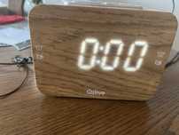 Radiobudzik drewniany  Qlive