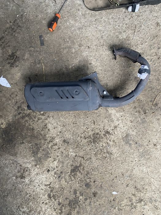 Продам вихлопну трубу honda dio 27,28