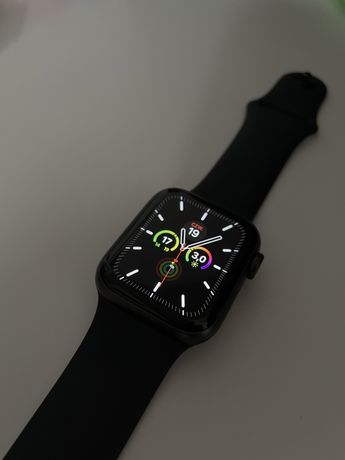 Zegarek Apple Watch SE - 40 mm