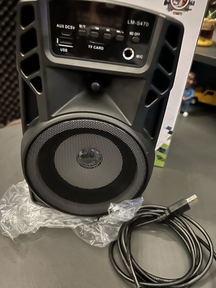 Coluna wirless e usb nova