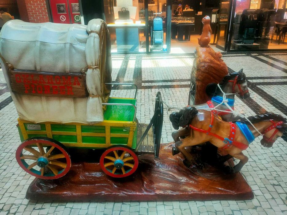 Equipamento de Diversão Infantil - "Kiddie Rides" à Venda