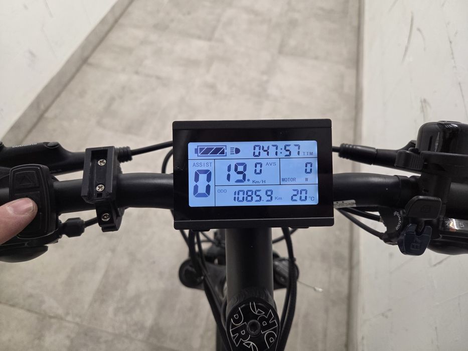 Rower elektryczny Kross Hexagon v6 hydraulika, 720Wh 15Ah 48V, 1100km