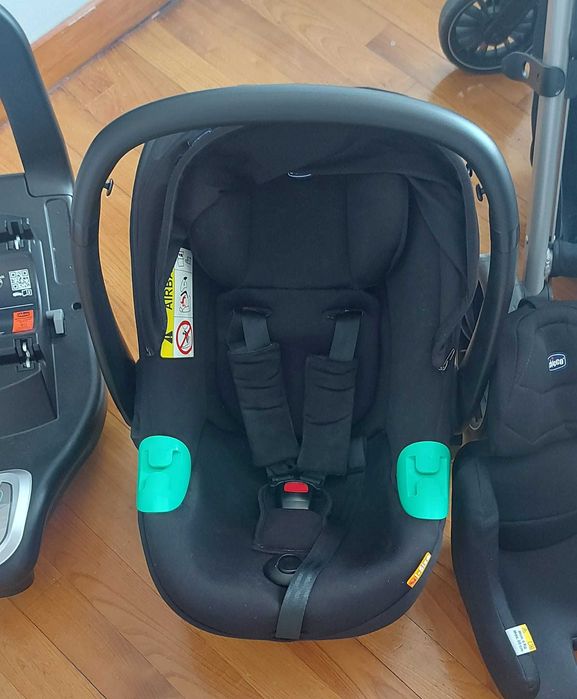 Carrinho de bebé chicco + isofix