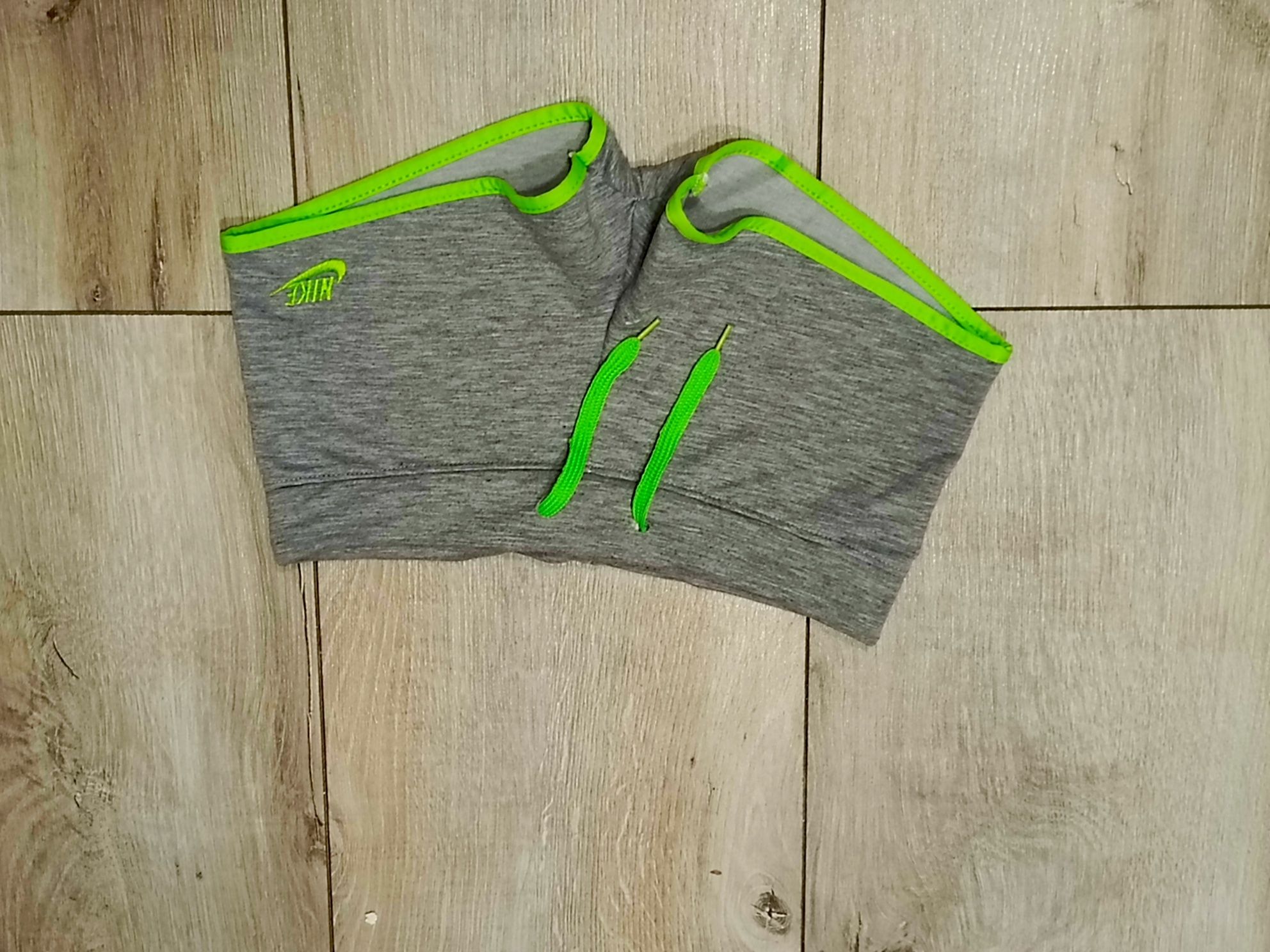 Spodenki damskie sportowe dresowe Nike XXS 32