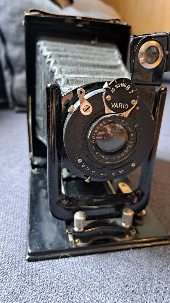Antyk Aparat fotograficzny miechowy + 2 kasety
