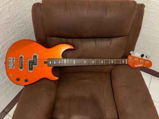 Troco meu yamaha bb com case por fender jazz bass ou v7 5 cordas